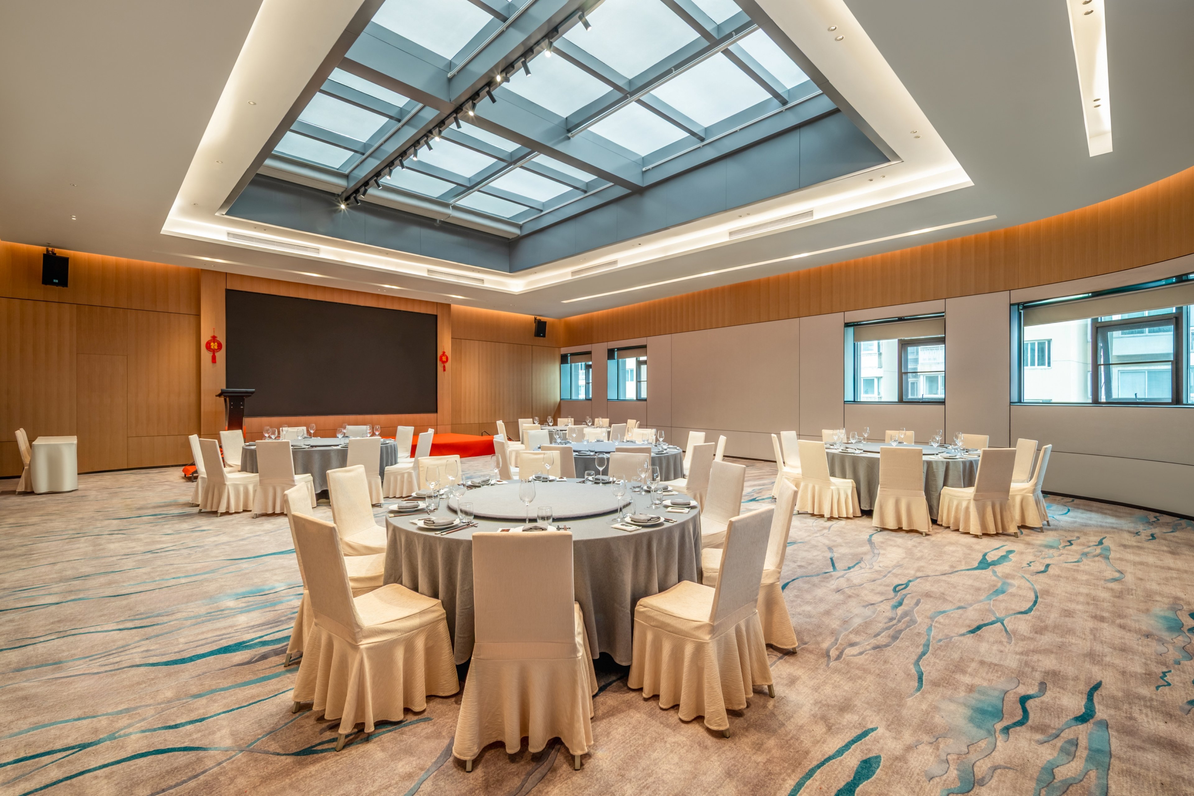 Holiday Inn Shanghai Nanjing Road photo 2