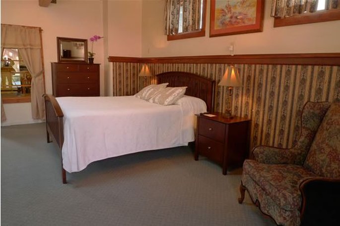 A-Lodge Boulder (Boulder Adventure Lodge) by null