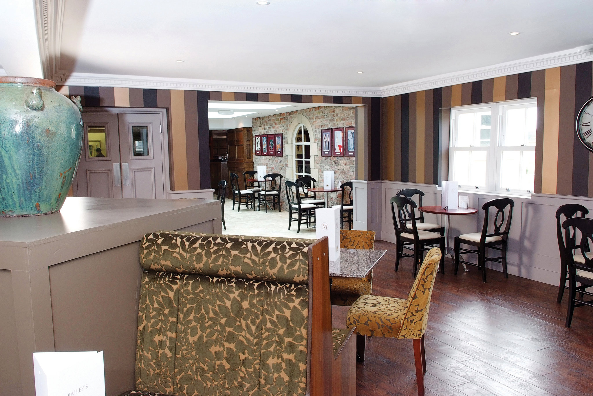 The Honest Lawyer Hotel by null