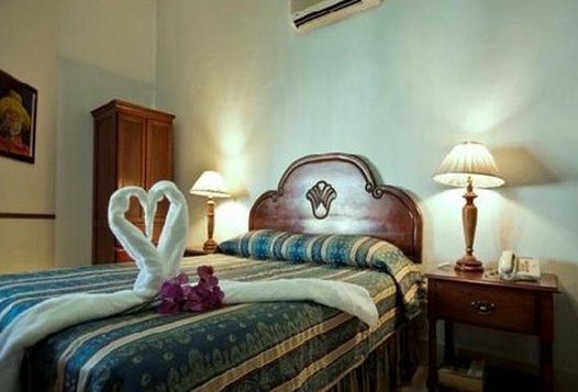 Hotel Discovery by null