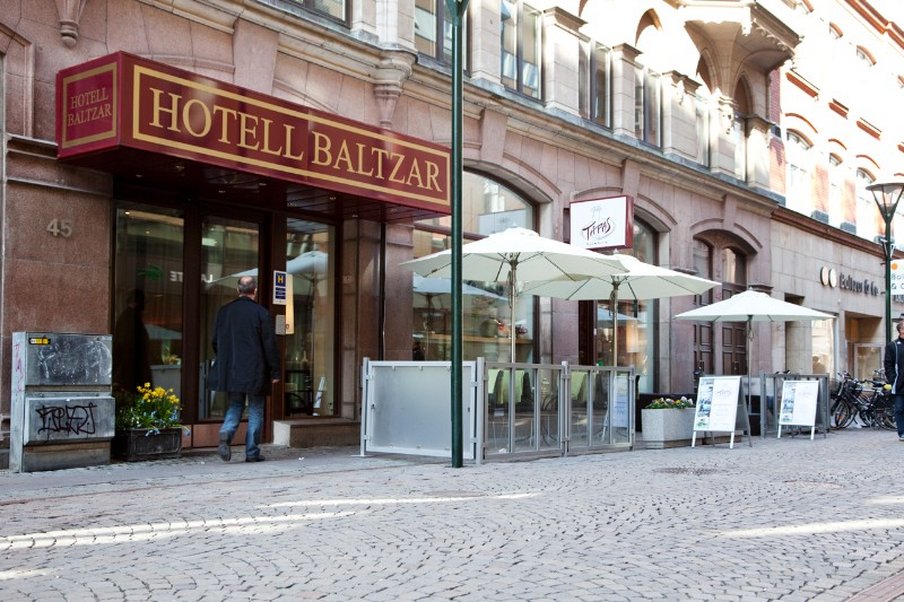 Balzar hotel by null