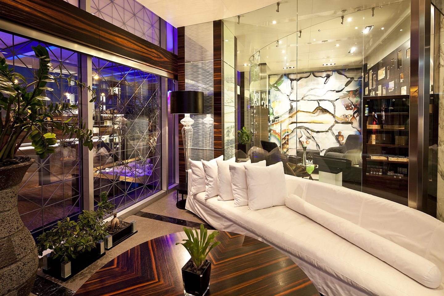 Romeo Hotel - Naples by null