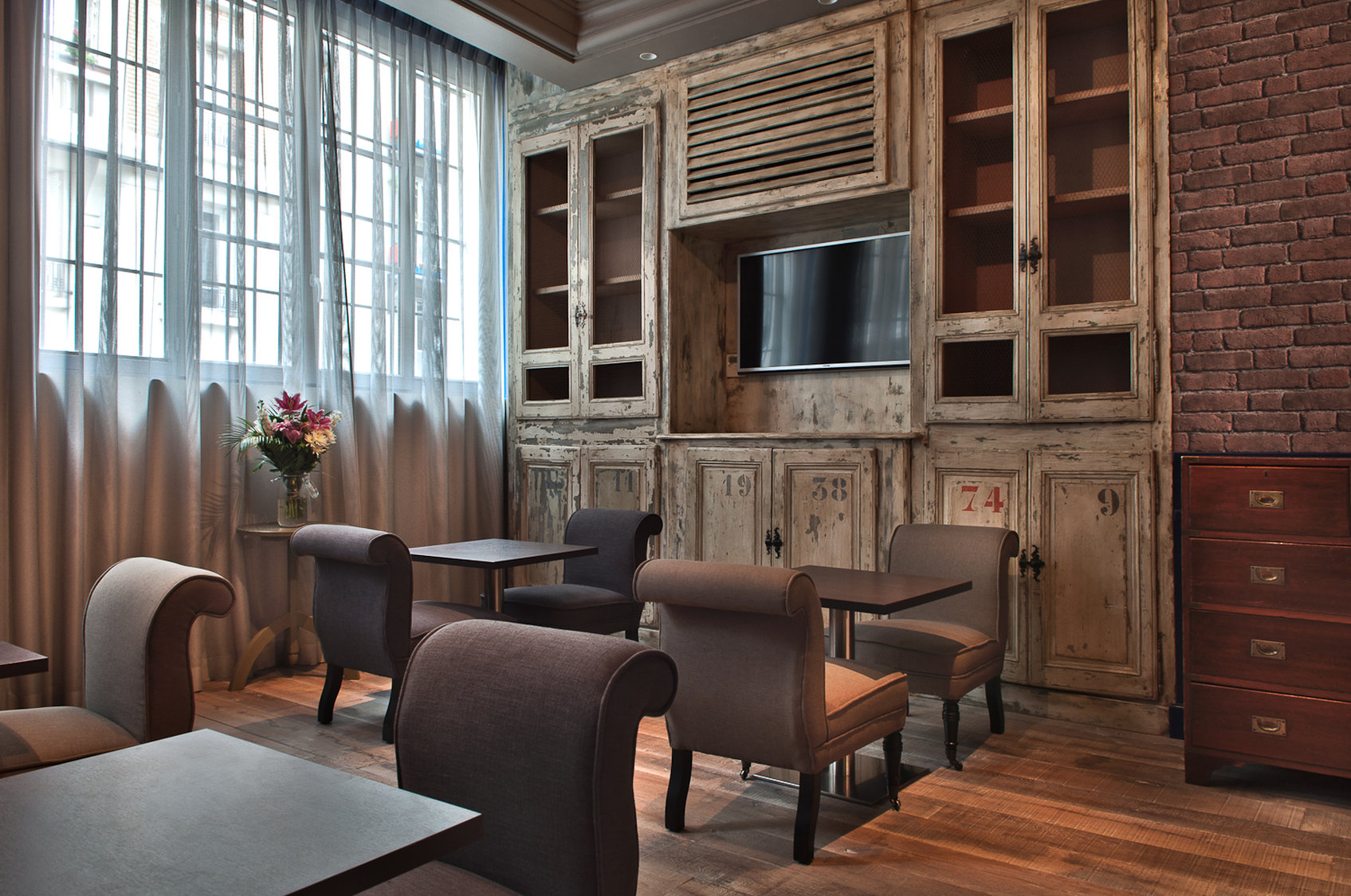 Le Robinet d'Or(Hôtel Restaurant quartier Gare du Nord Gare de l'Est, canal Saint-Martin) by null