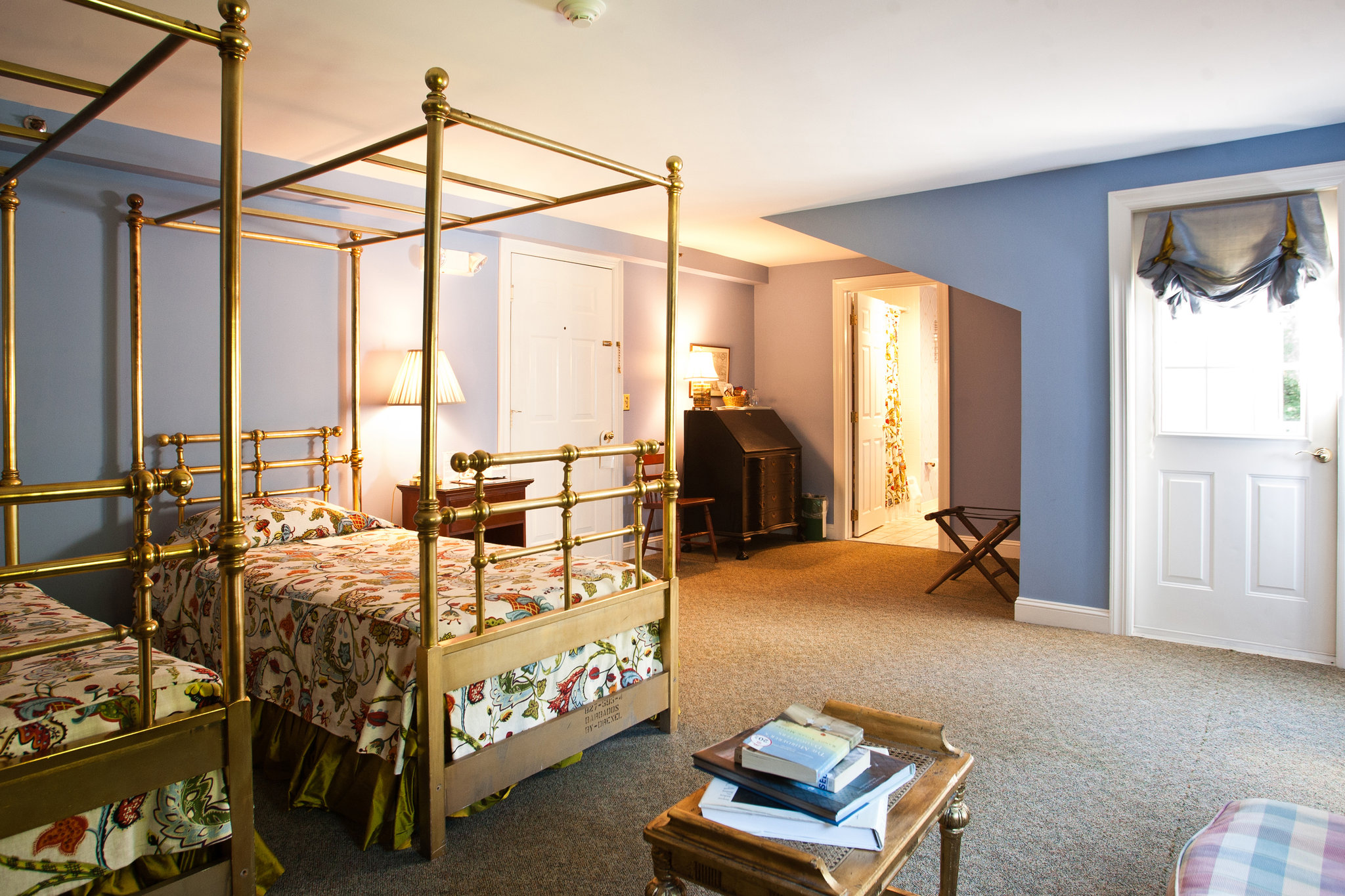 Roger Sherman Inn by null