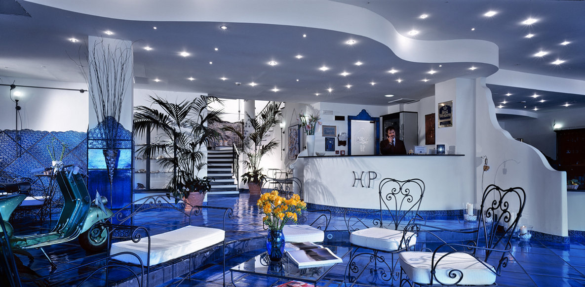 Art Hotel / Hotel Pasitea by null