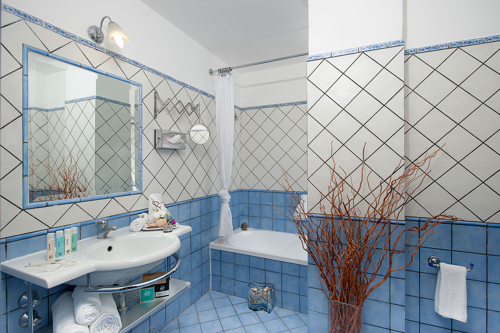 Art Hotel / Hotel Pasitea by null