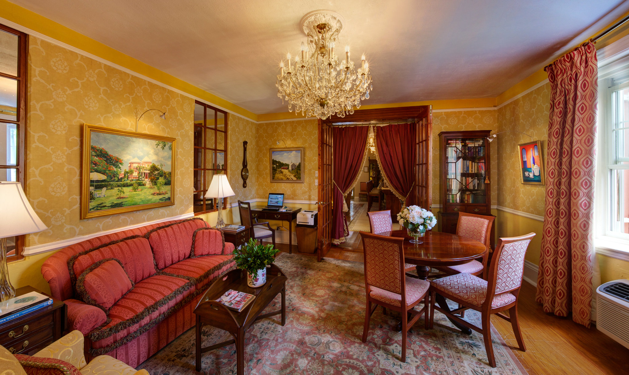 Royal Palms Hotel by null