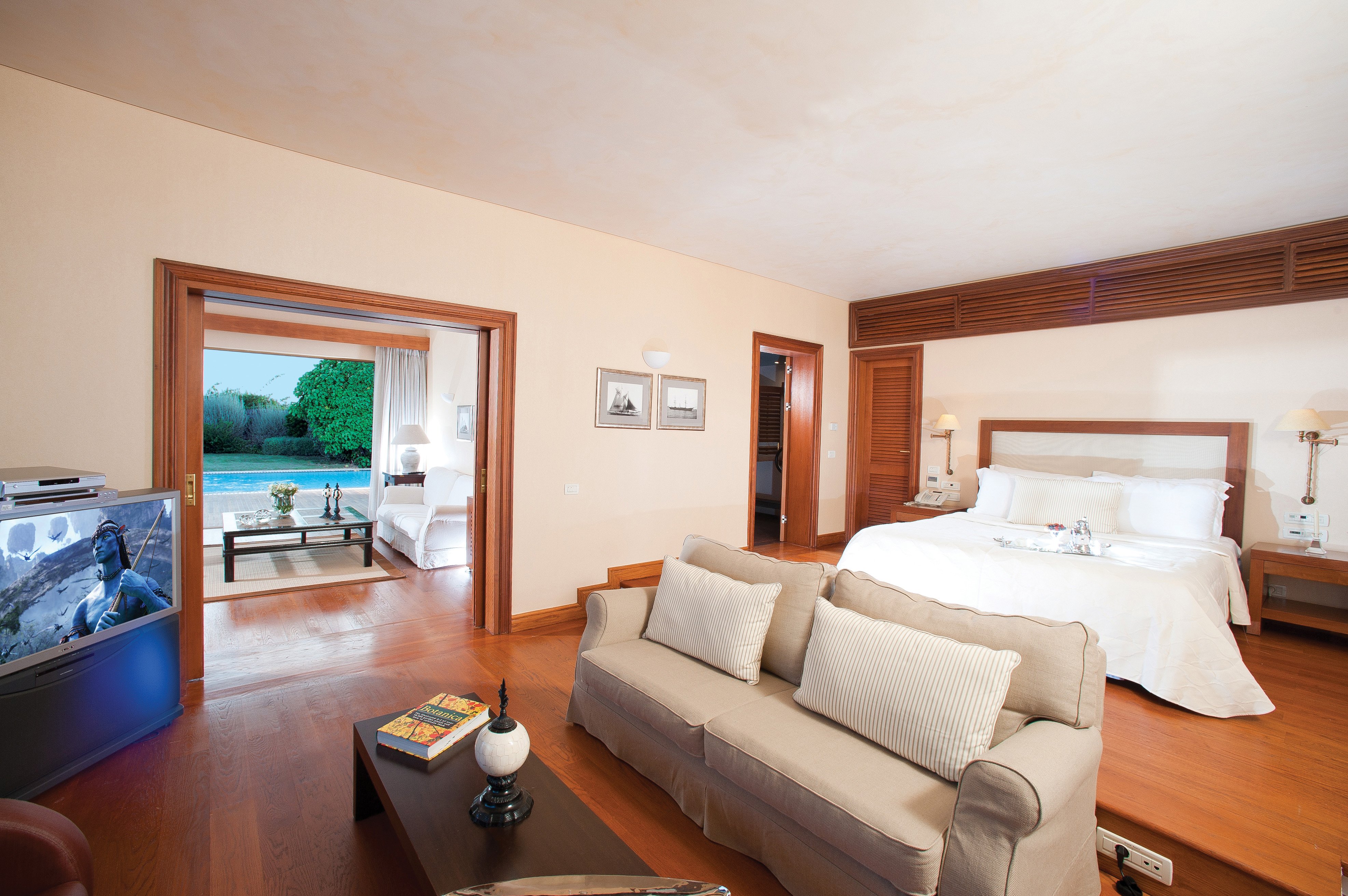 Grand Resort Lagonissi, The Leading Hotels of the World by null