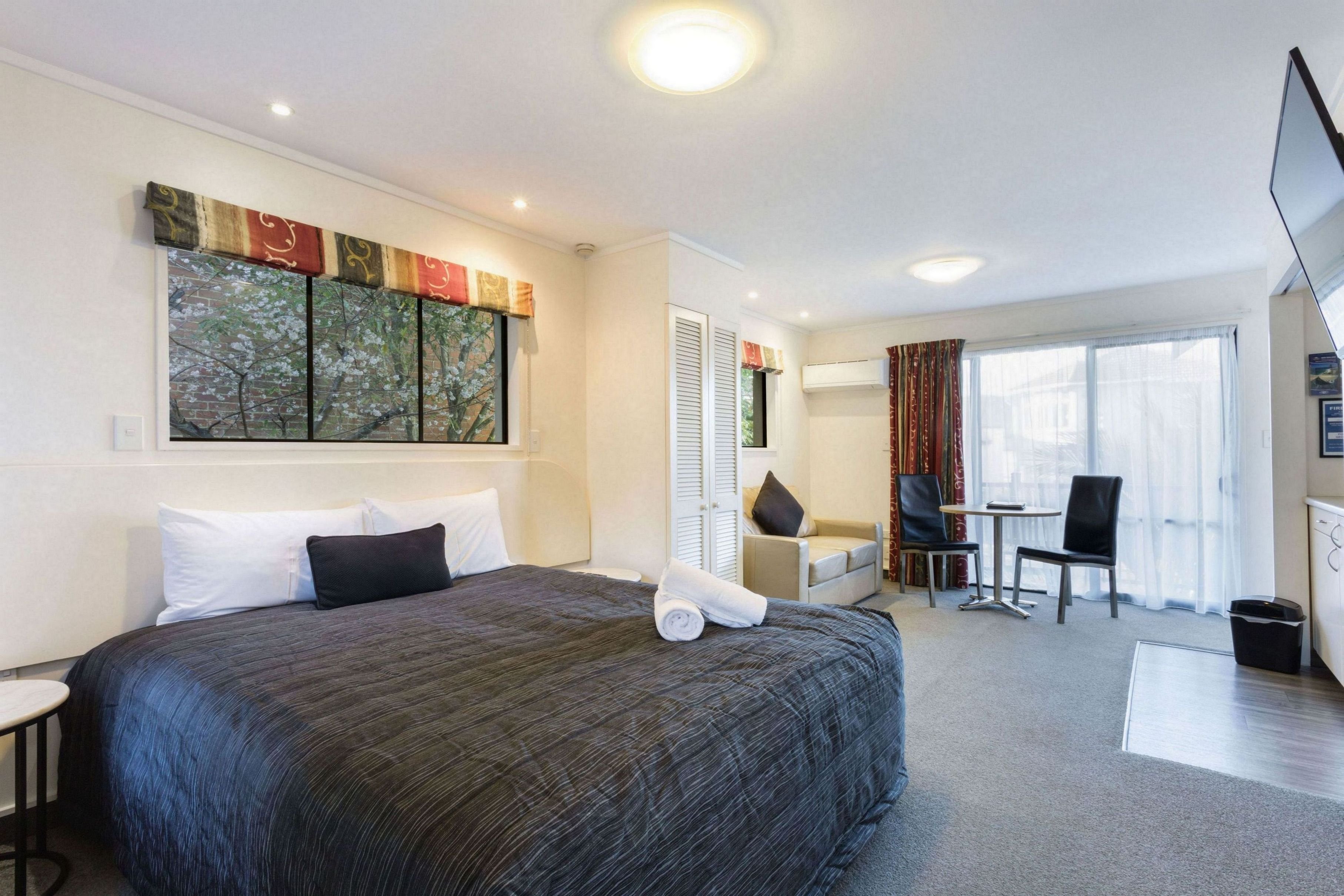 755 Regal Court Motel Dunedin by null