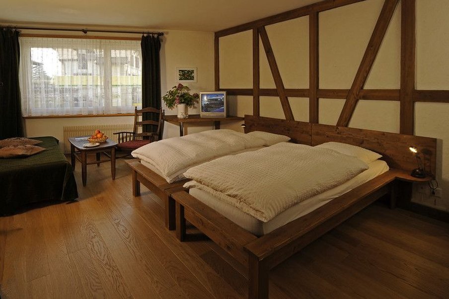 Hotel Crystal by null