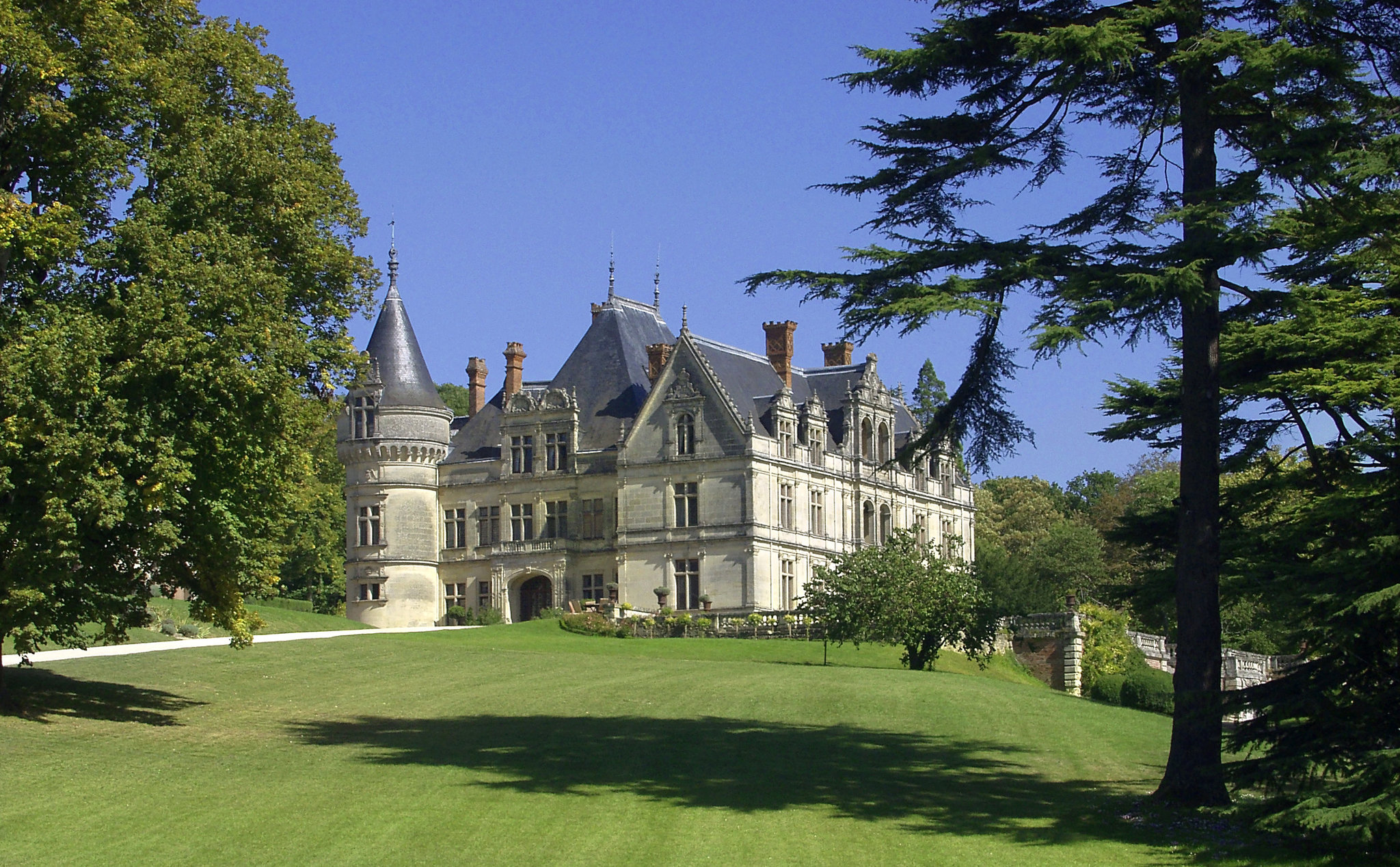 Château de la Bourdaisière by null