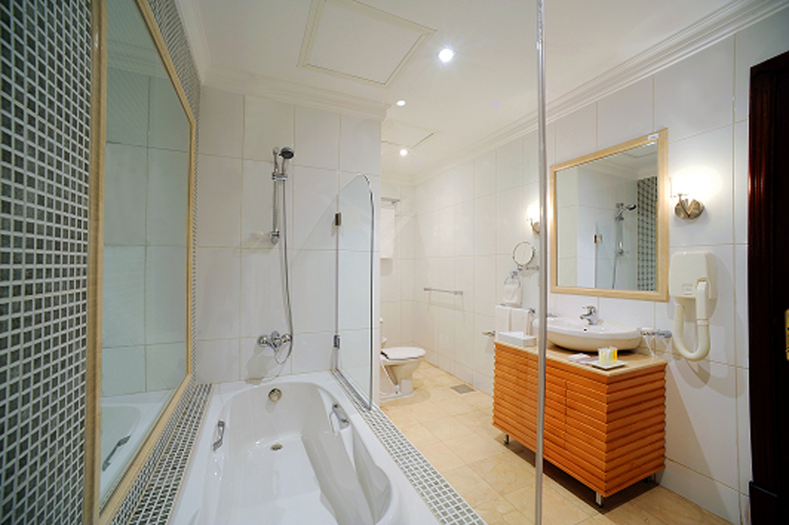 Le Royal Hotel by null