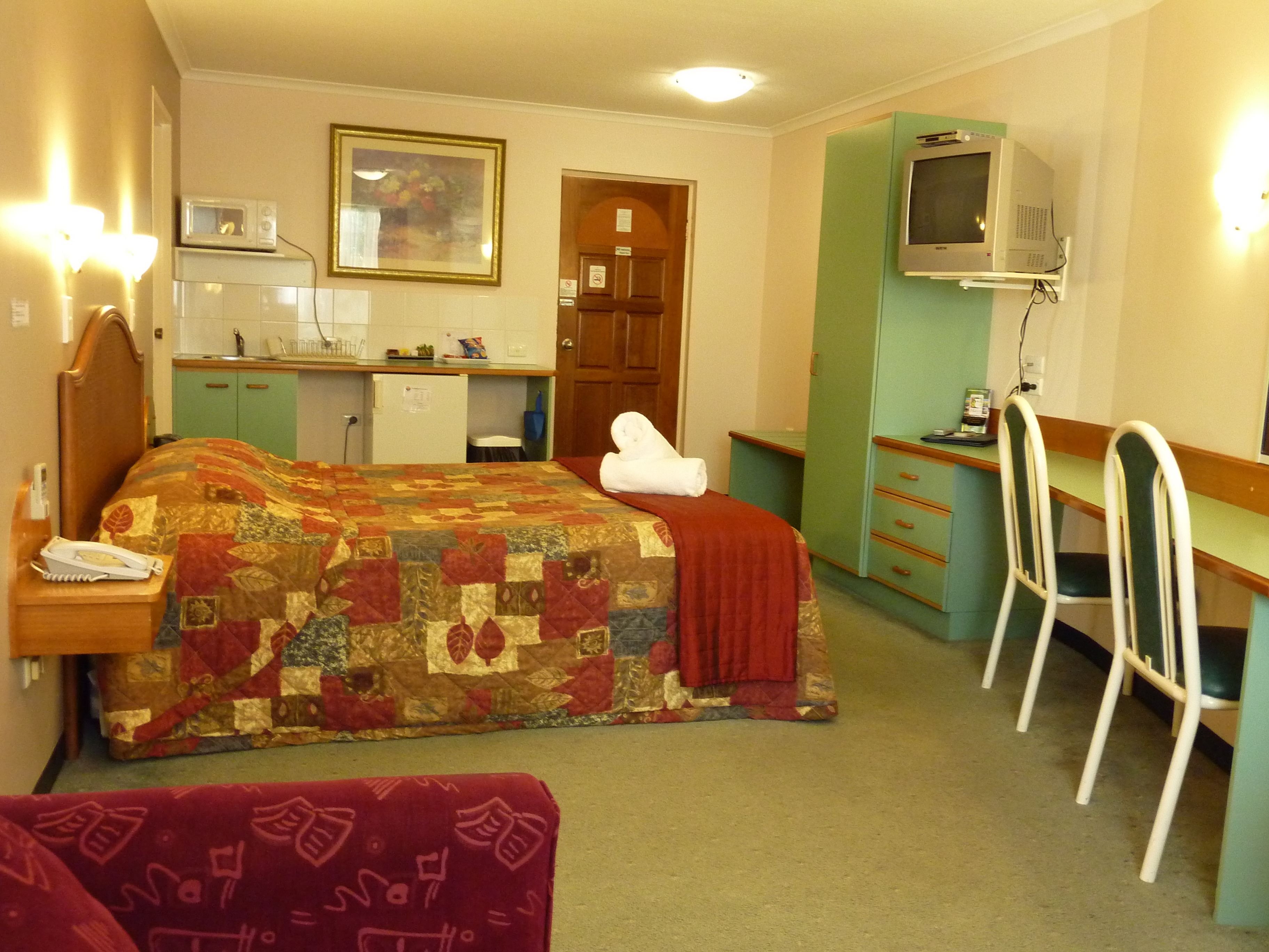 Sapphire Waters Motor Inn by null