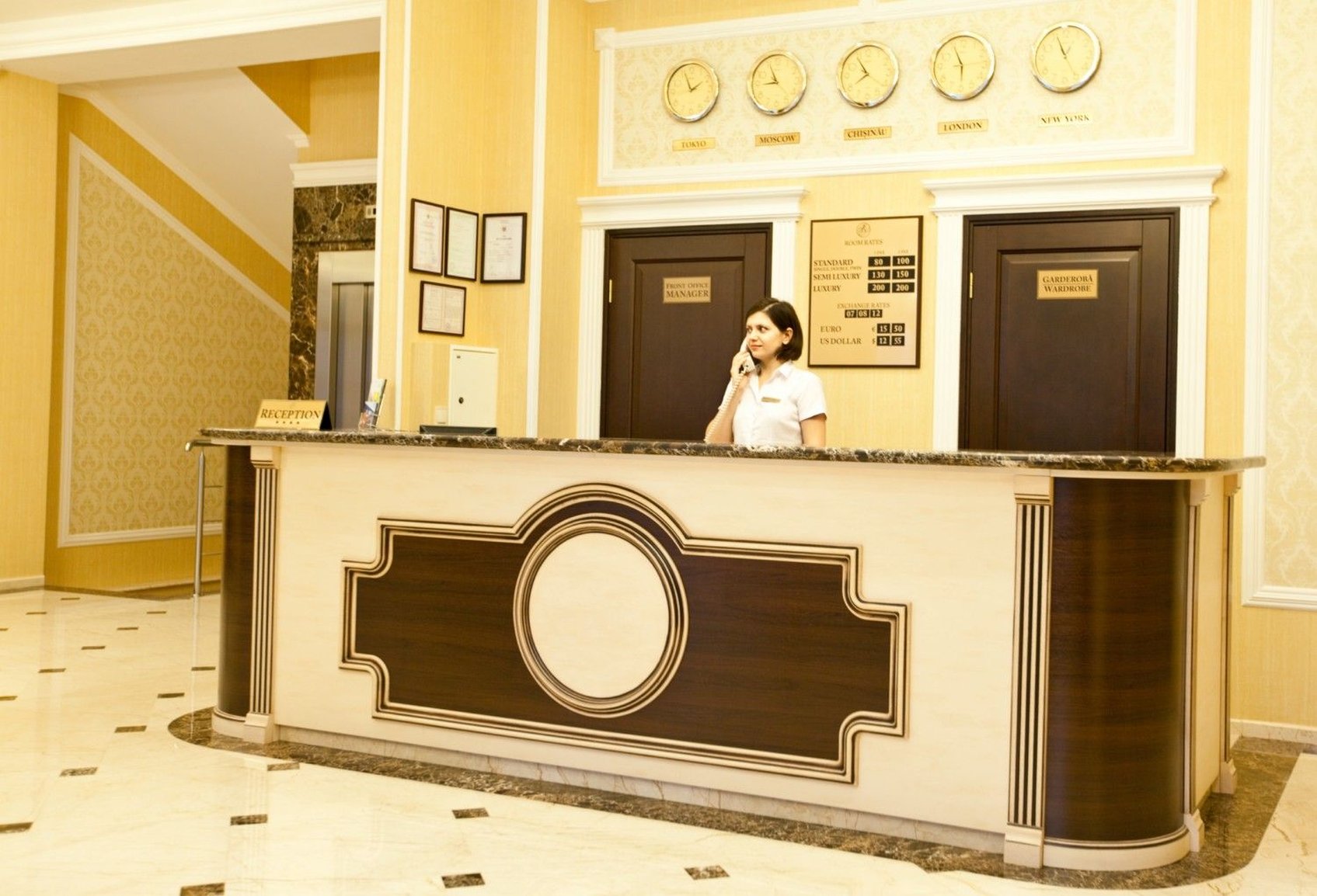 Regency Hotel by null