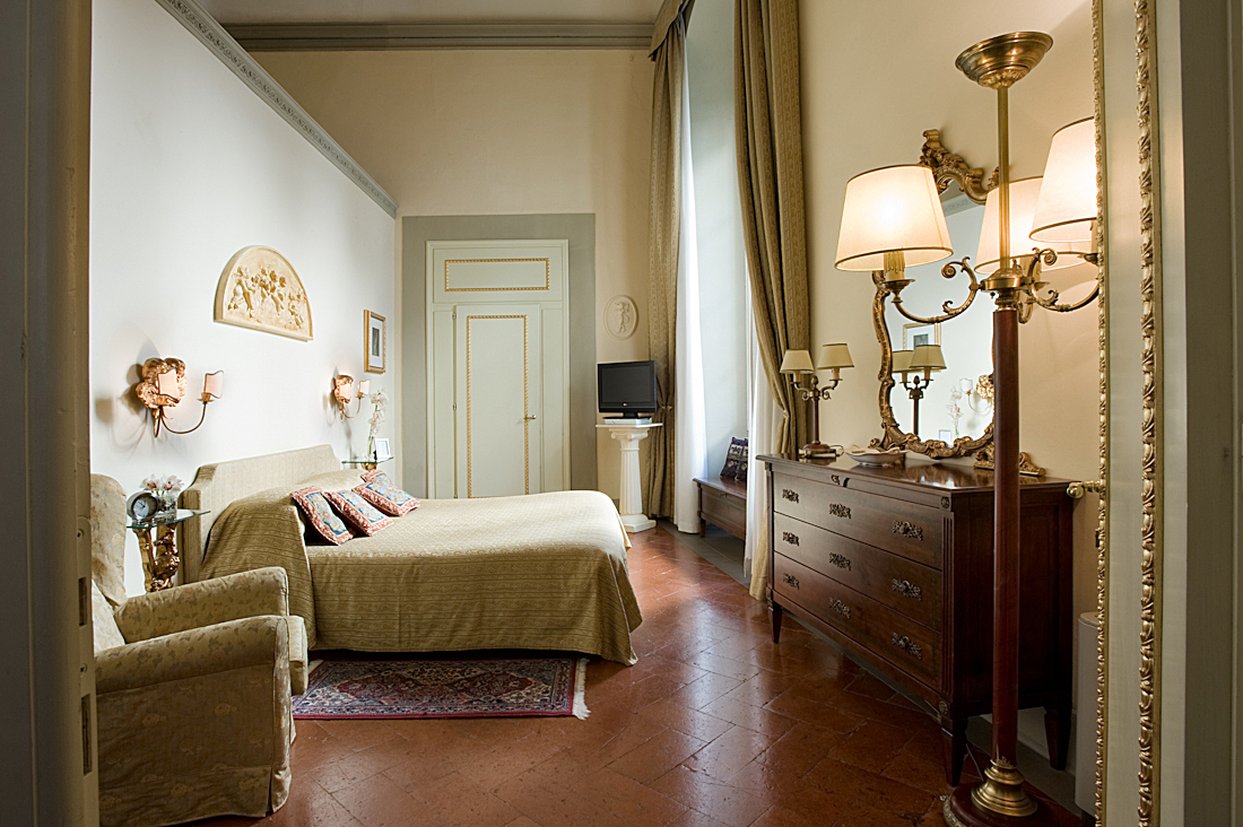 Palazzo Magnani Feroni by null