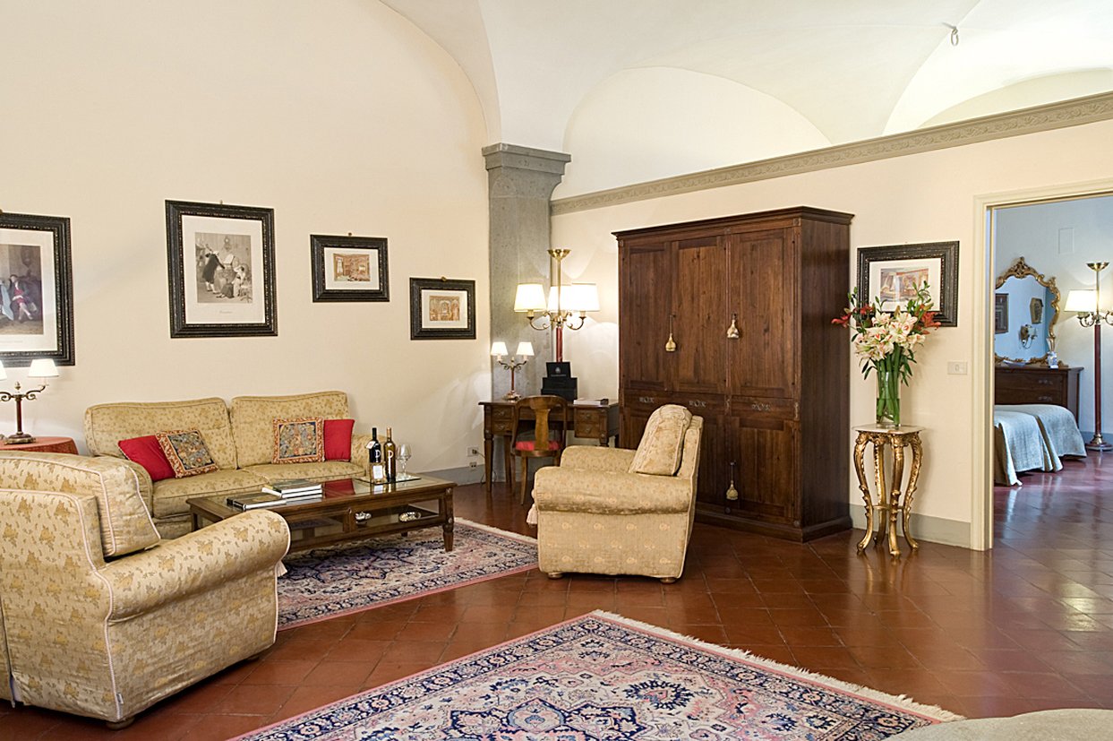 Palazzo Magnani Feroni by null
