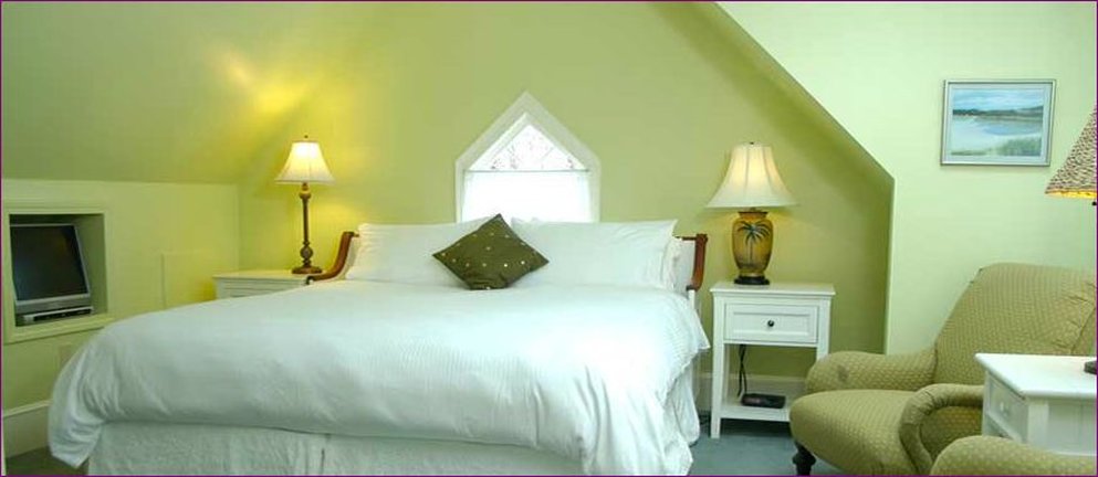 Belfry Inne and Bistro by null