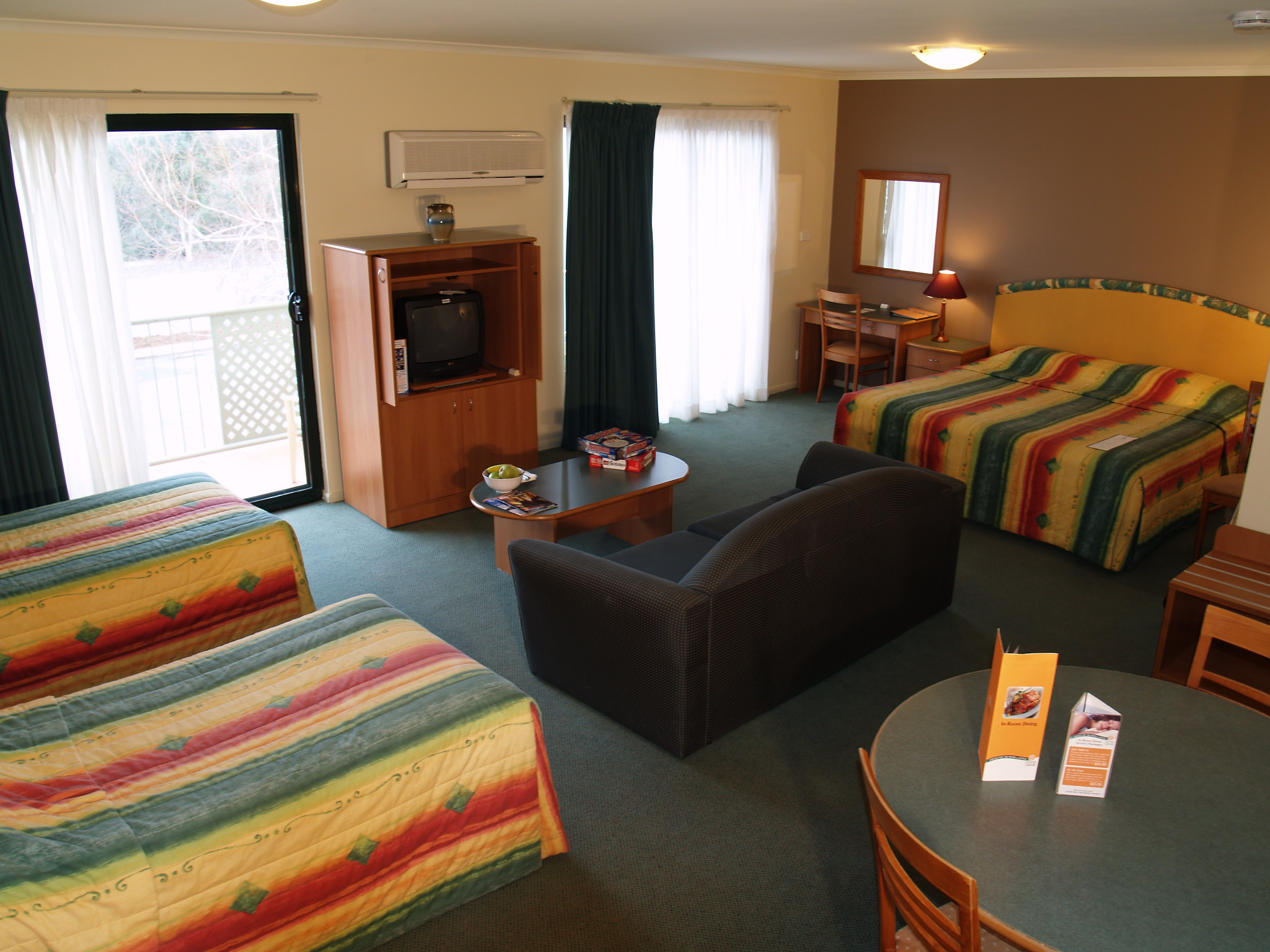 Alpha Hotel Canberra by null