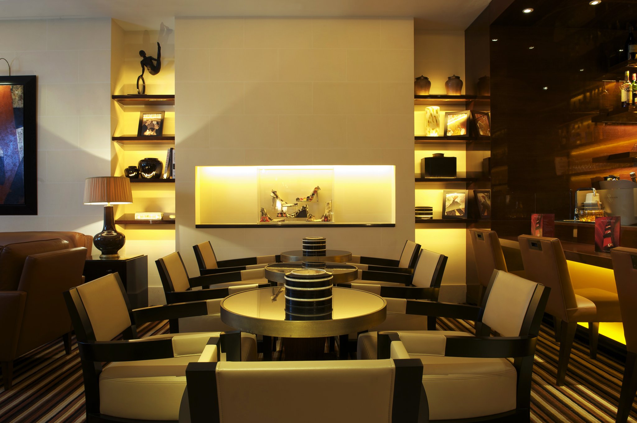 Hôtel Montaigne by null