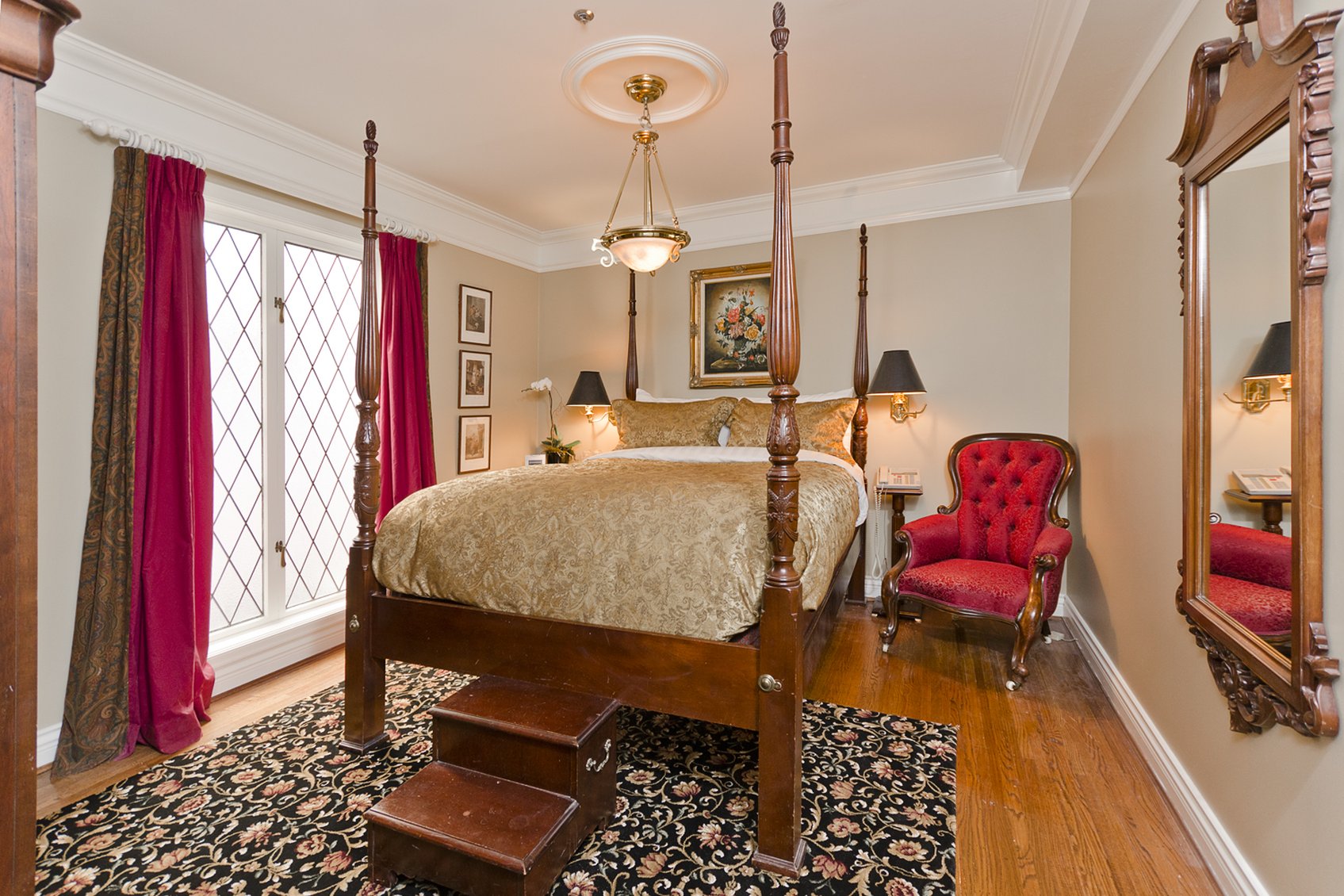 English Bay Inn by null