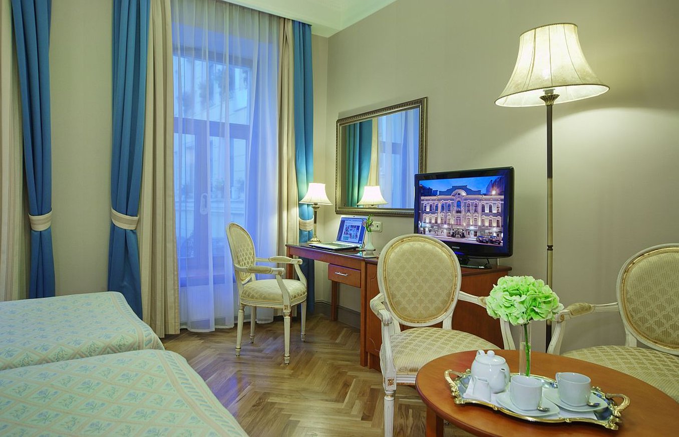 Helvetia hotel by null