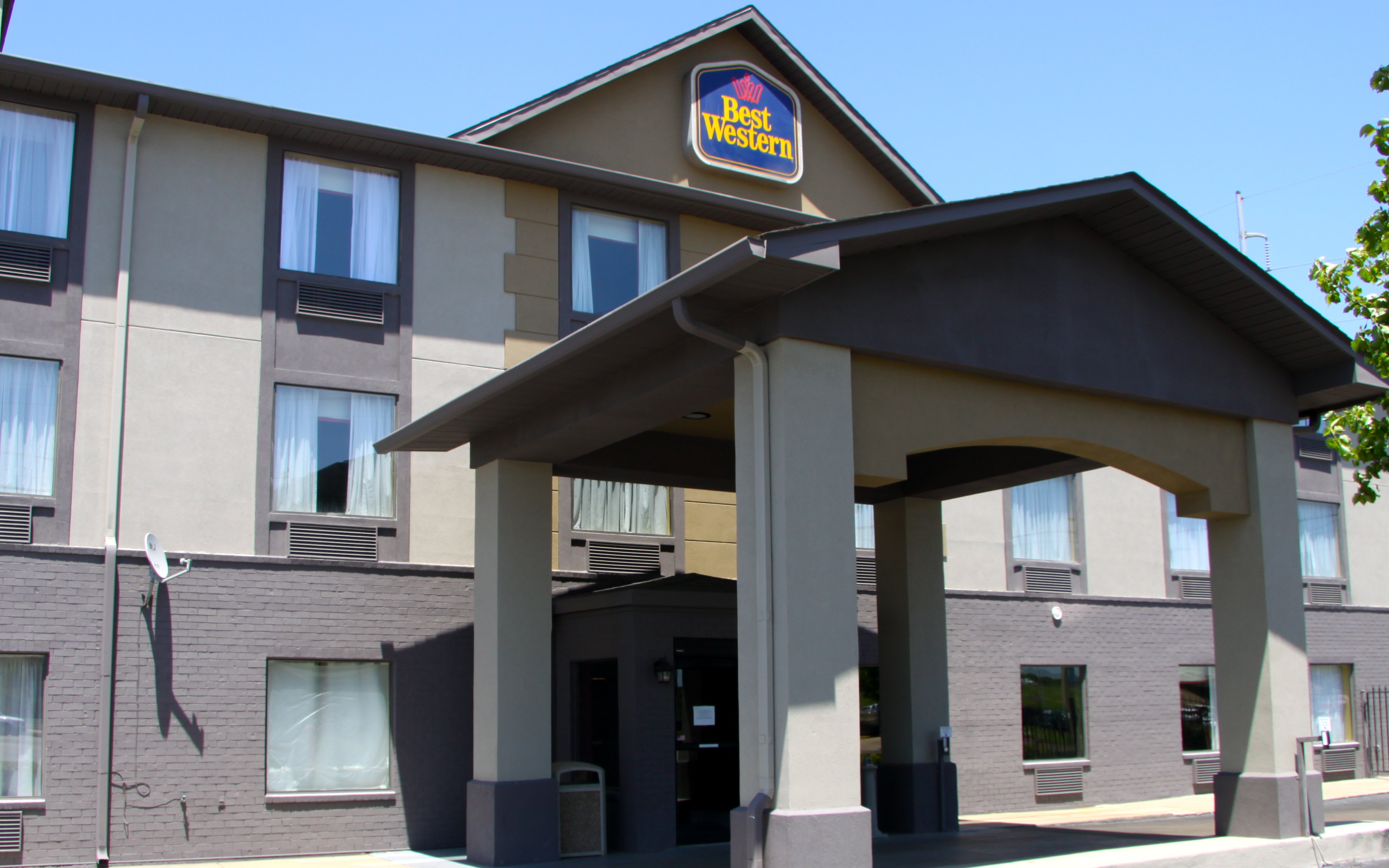 Best Western Plus Jackson Downtown-Coliseum by null