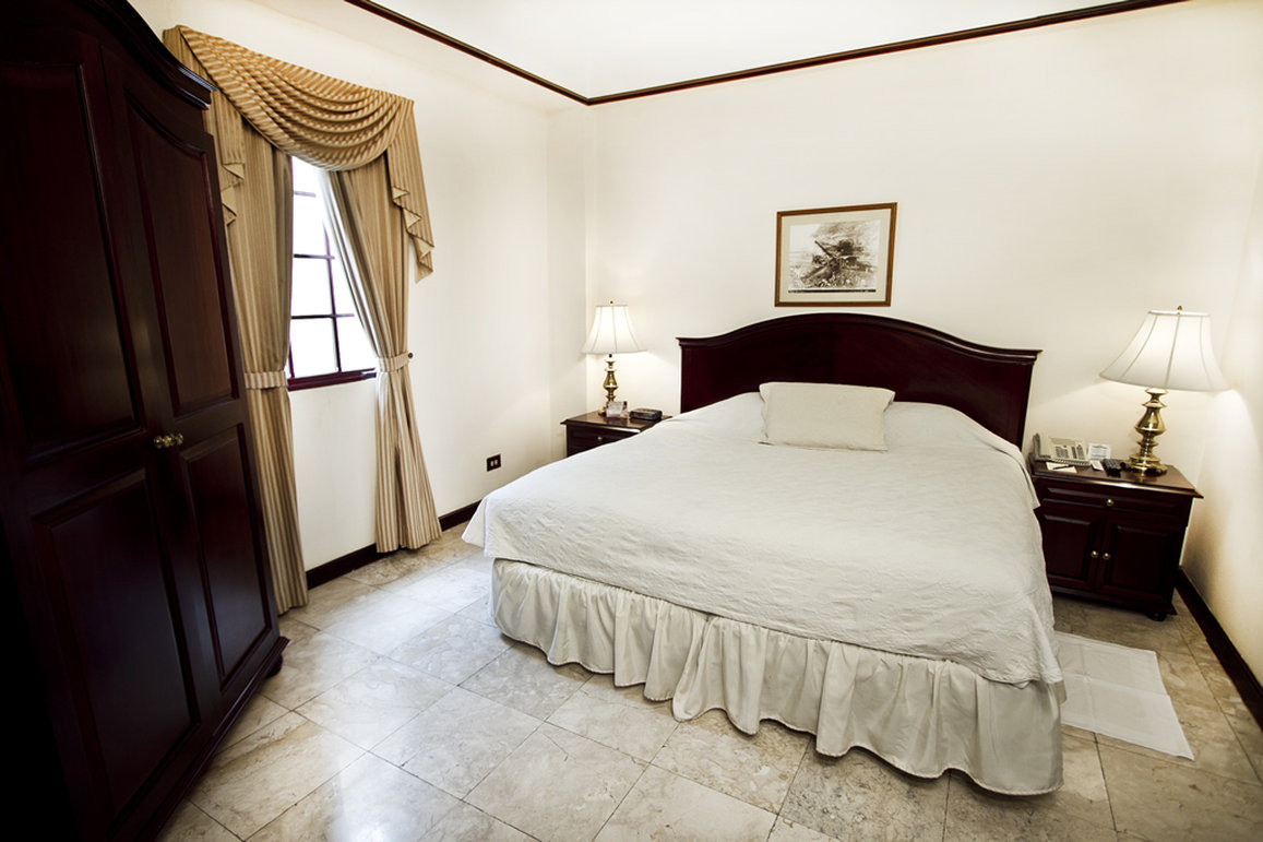 Hotel DeVille by null