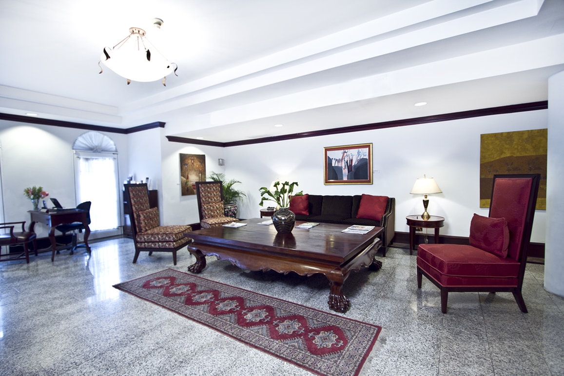 Hotel DeVille by null