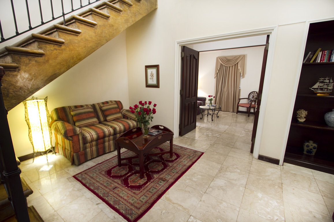 Hotel DeVille by null