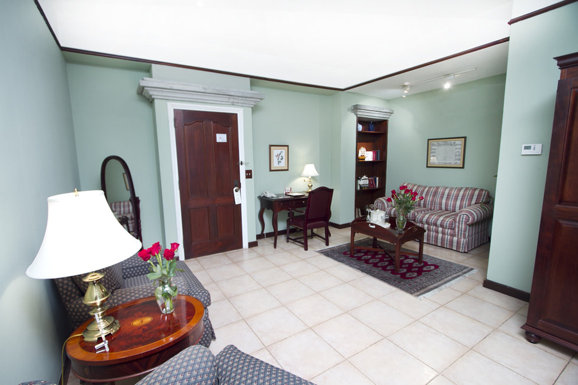 Hotel DeVille by null