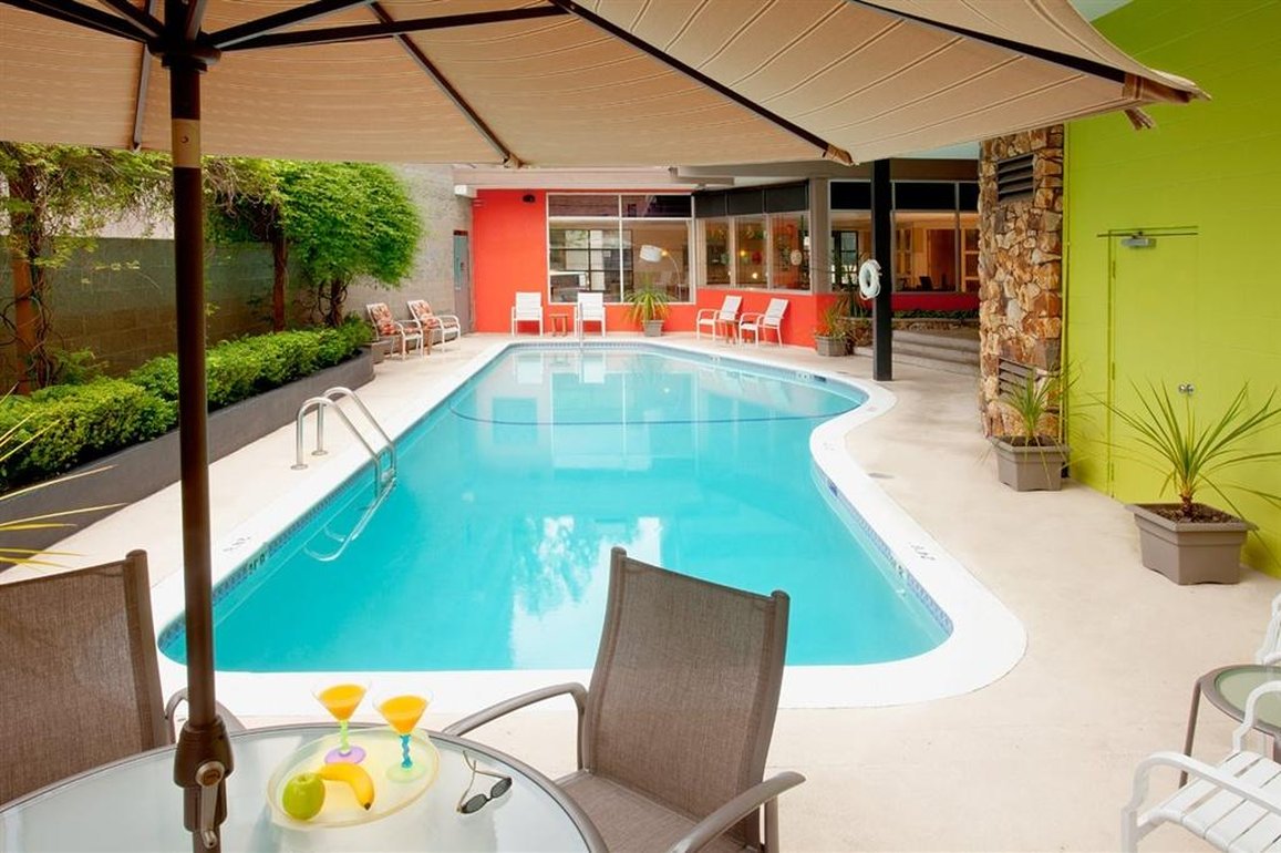 Staypineapple, University Inn, University District Seattle, University District