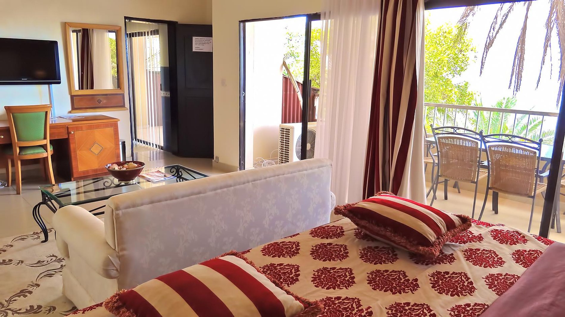 The Country Lodge Hotel by null