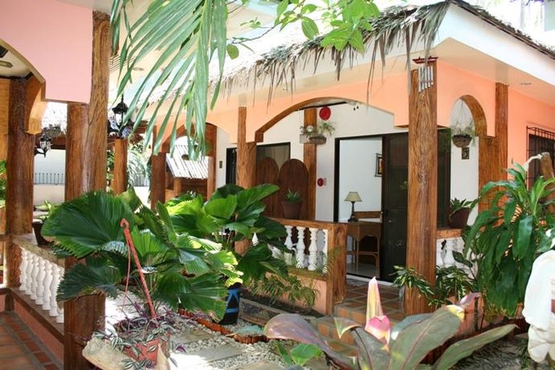 Daves Straw Hat Inn by null