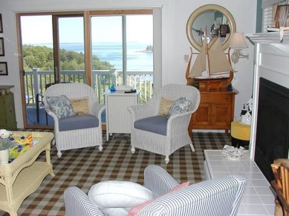 Island View Inn by null