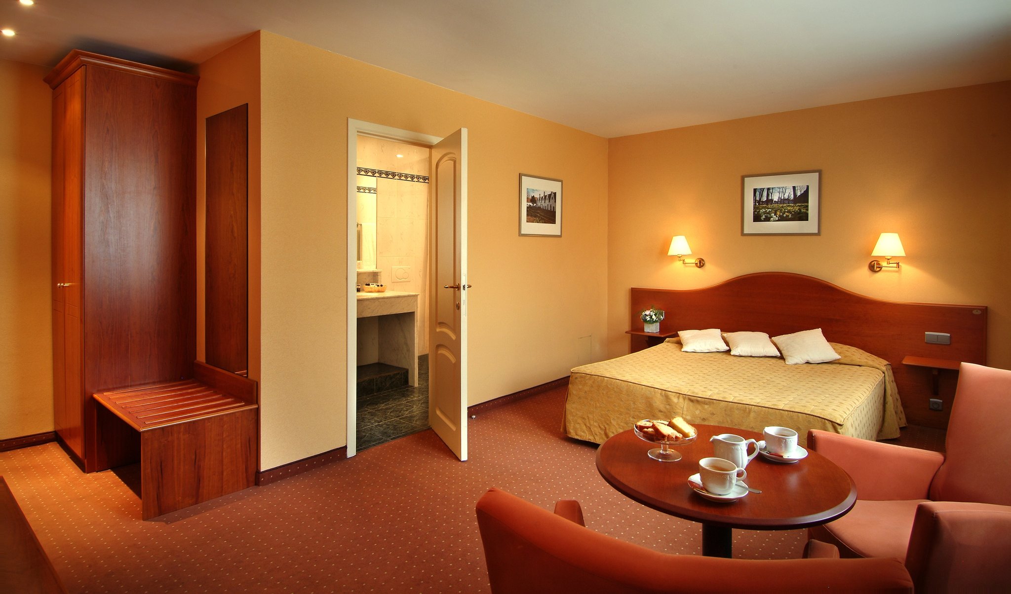 Flanders Hotel by null