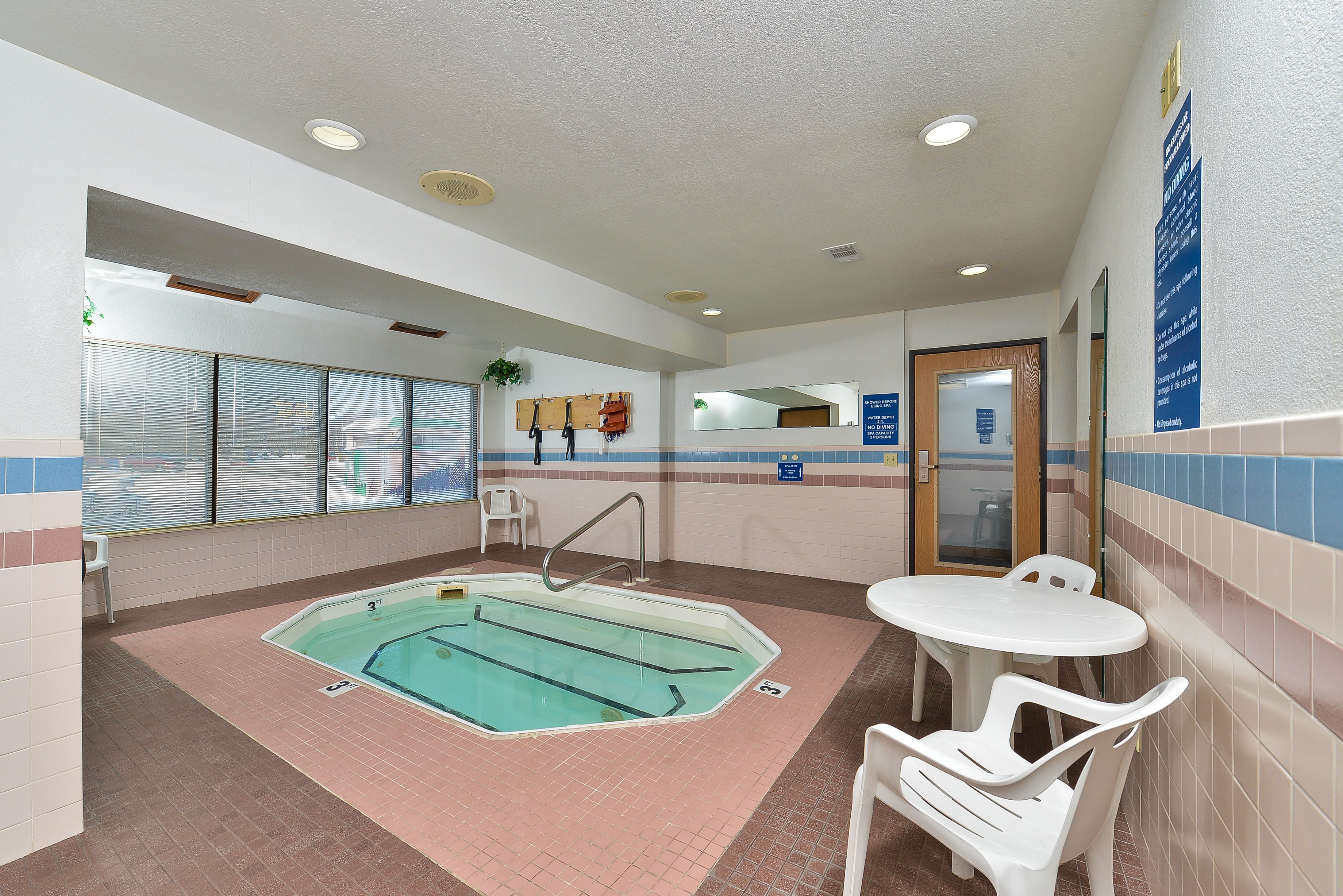 Americas Best Value Inn Birch Run photo 2