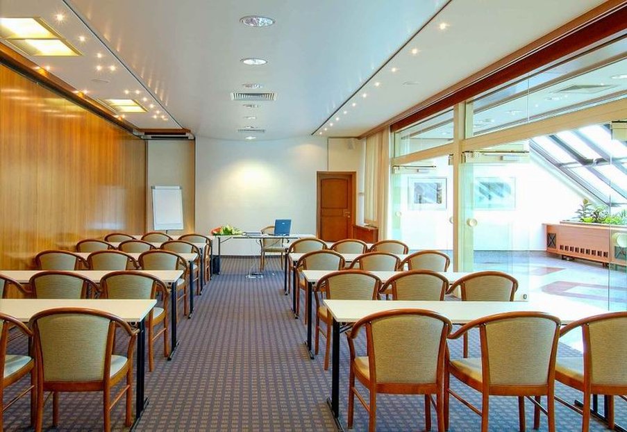 Elegans Hotel Brdo photo 6