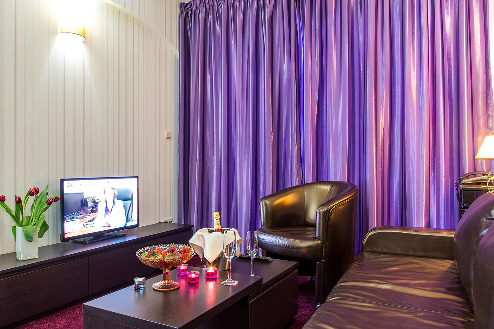 Art Plaza Hotel by null