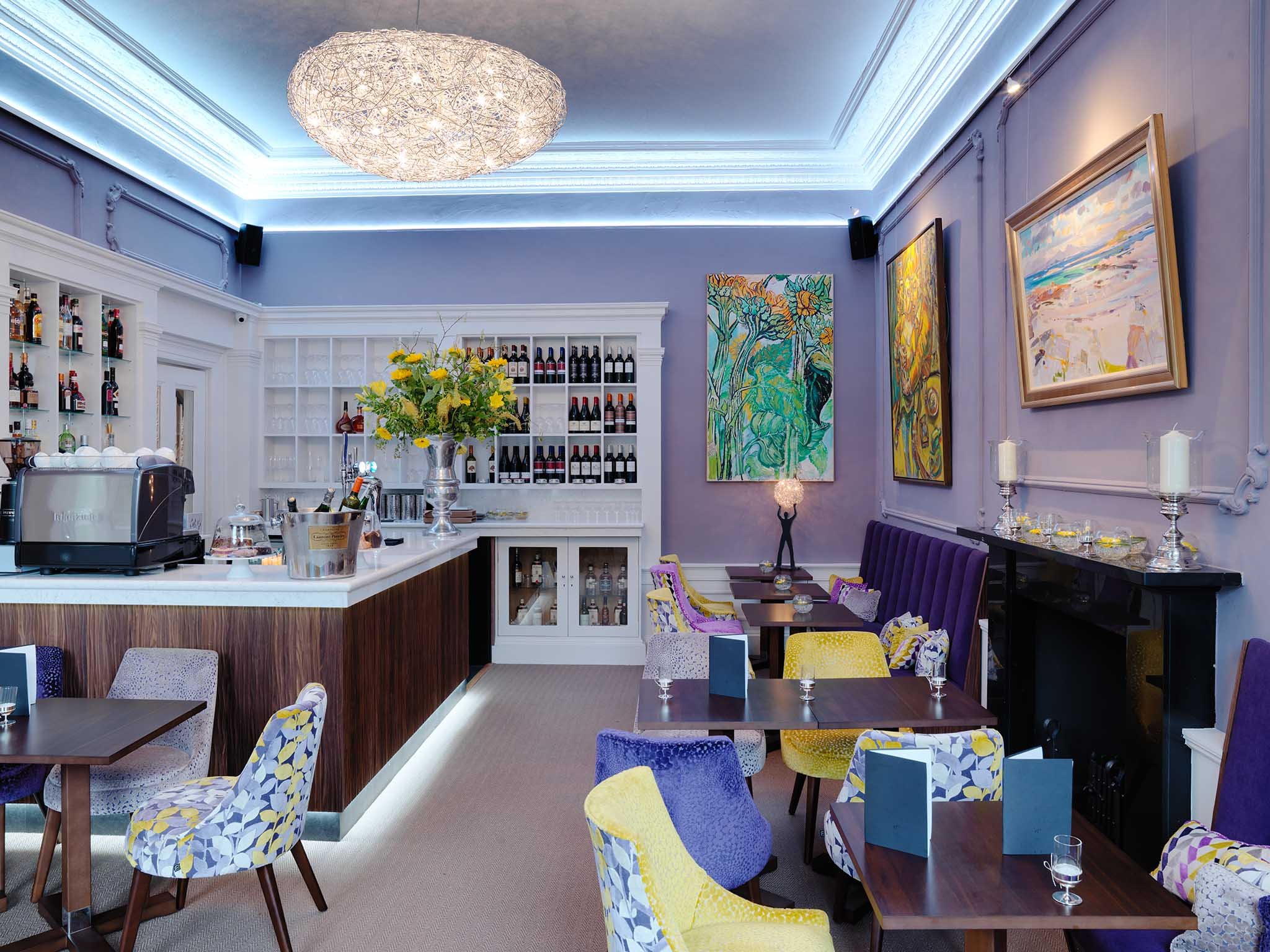 24 Royal Terrace Hotel by null