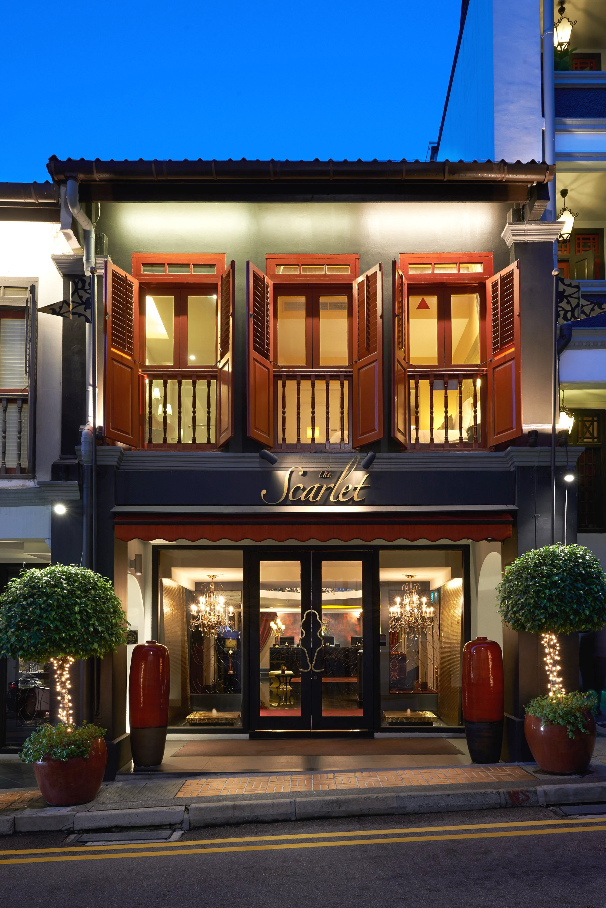 The Scarlet Singapore by null