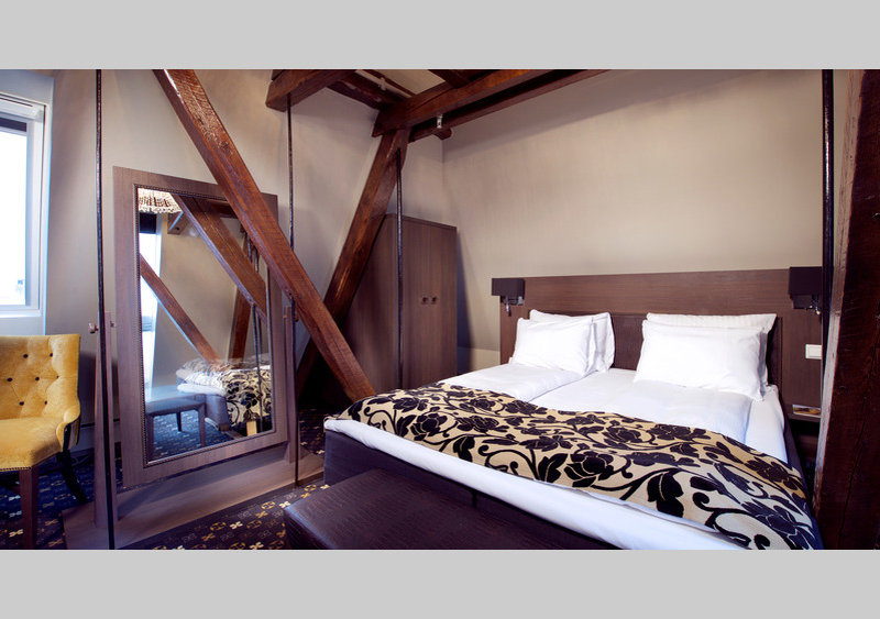 Banken Hotel by null