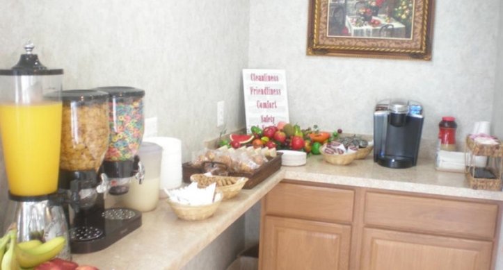 Country view Inn & Suites by null