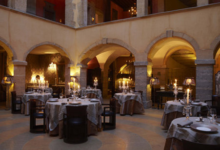Cour des Loges Lyon, A Radisson Collection Hotel by null