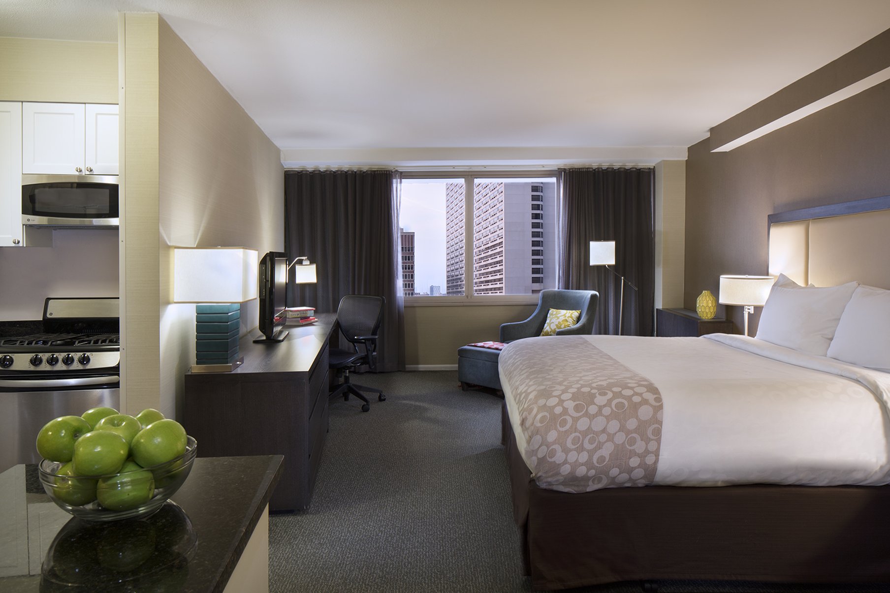 The Windsor Suites by null