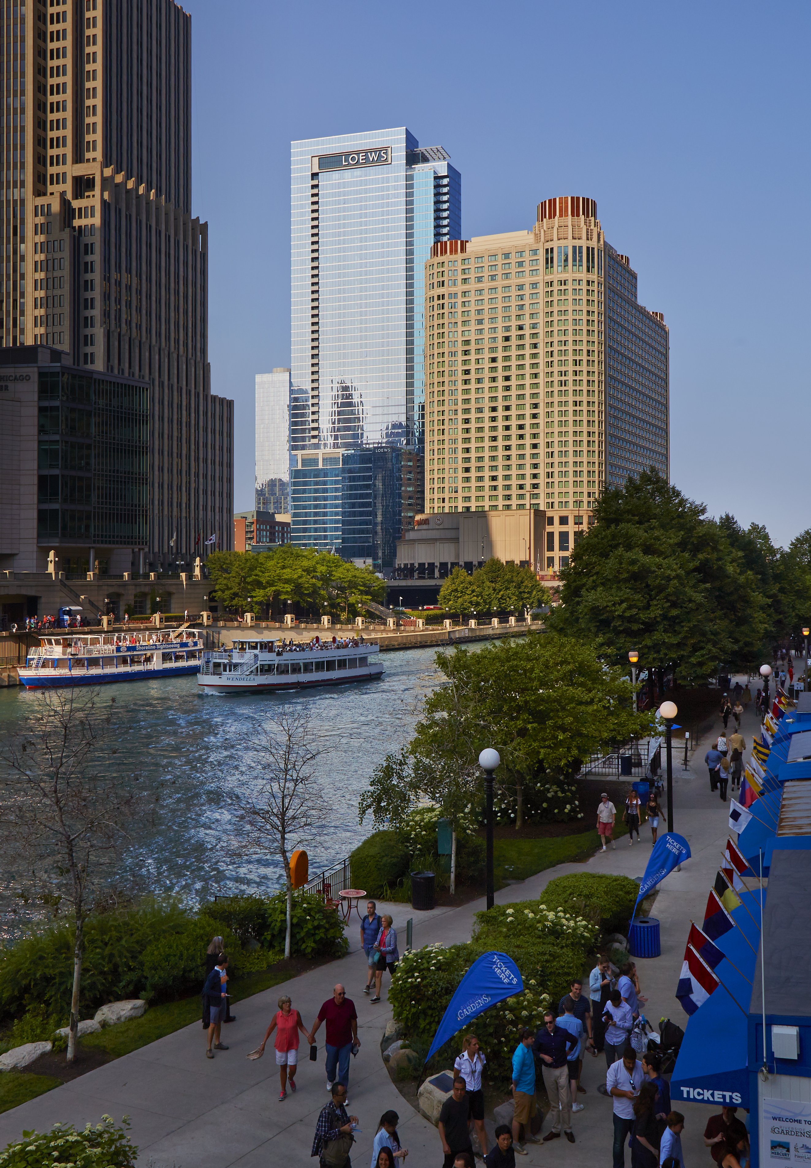 Loews Chicago Hotel by null