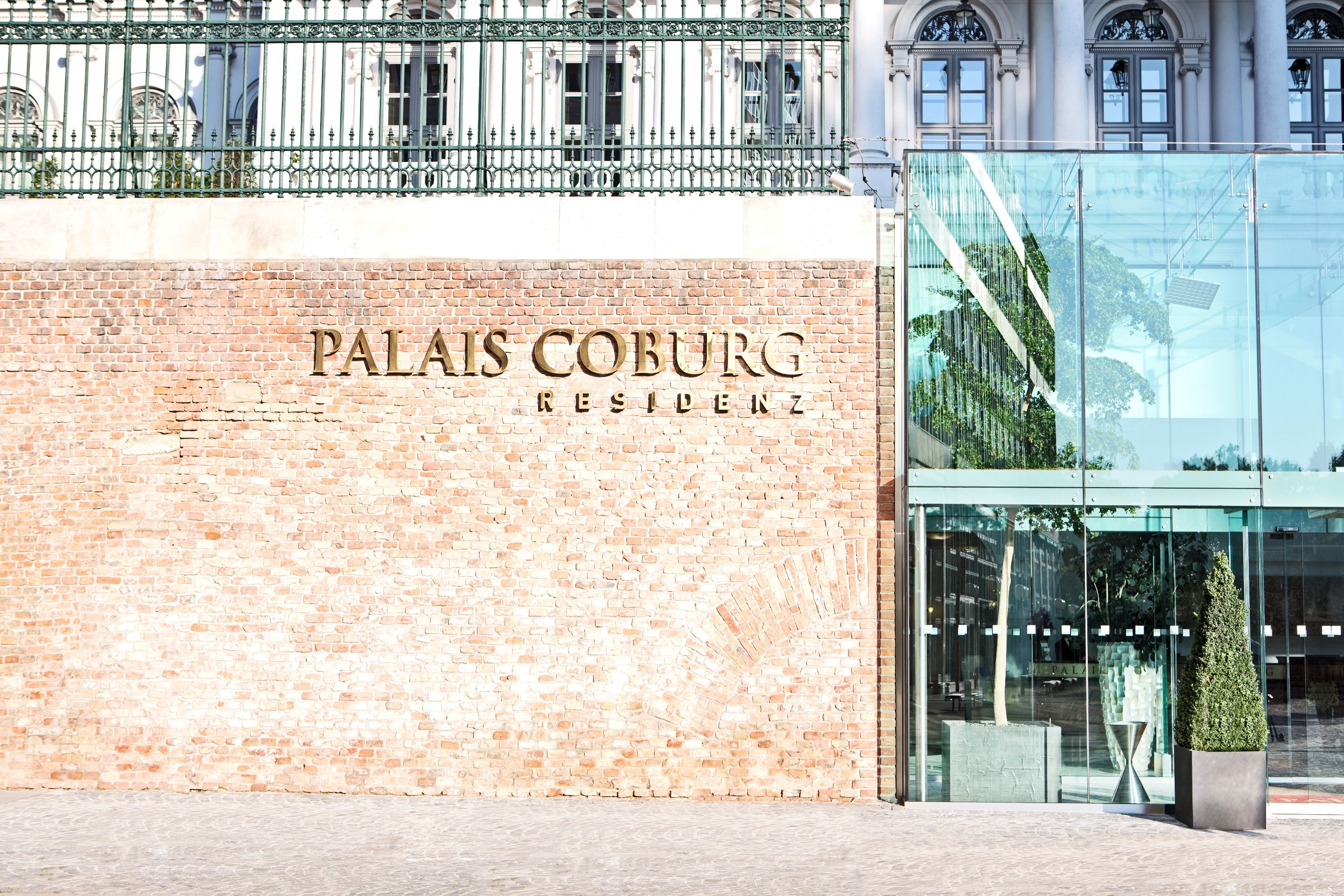 Palais Coburg by Google