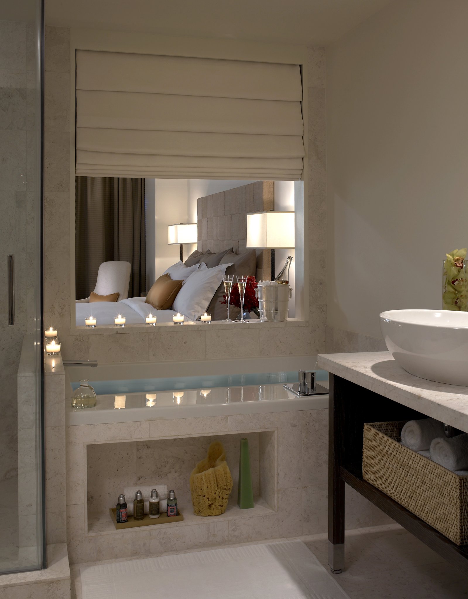Kimpton EPIC Hotel by null