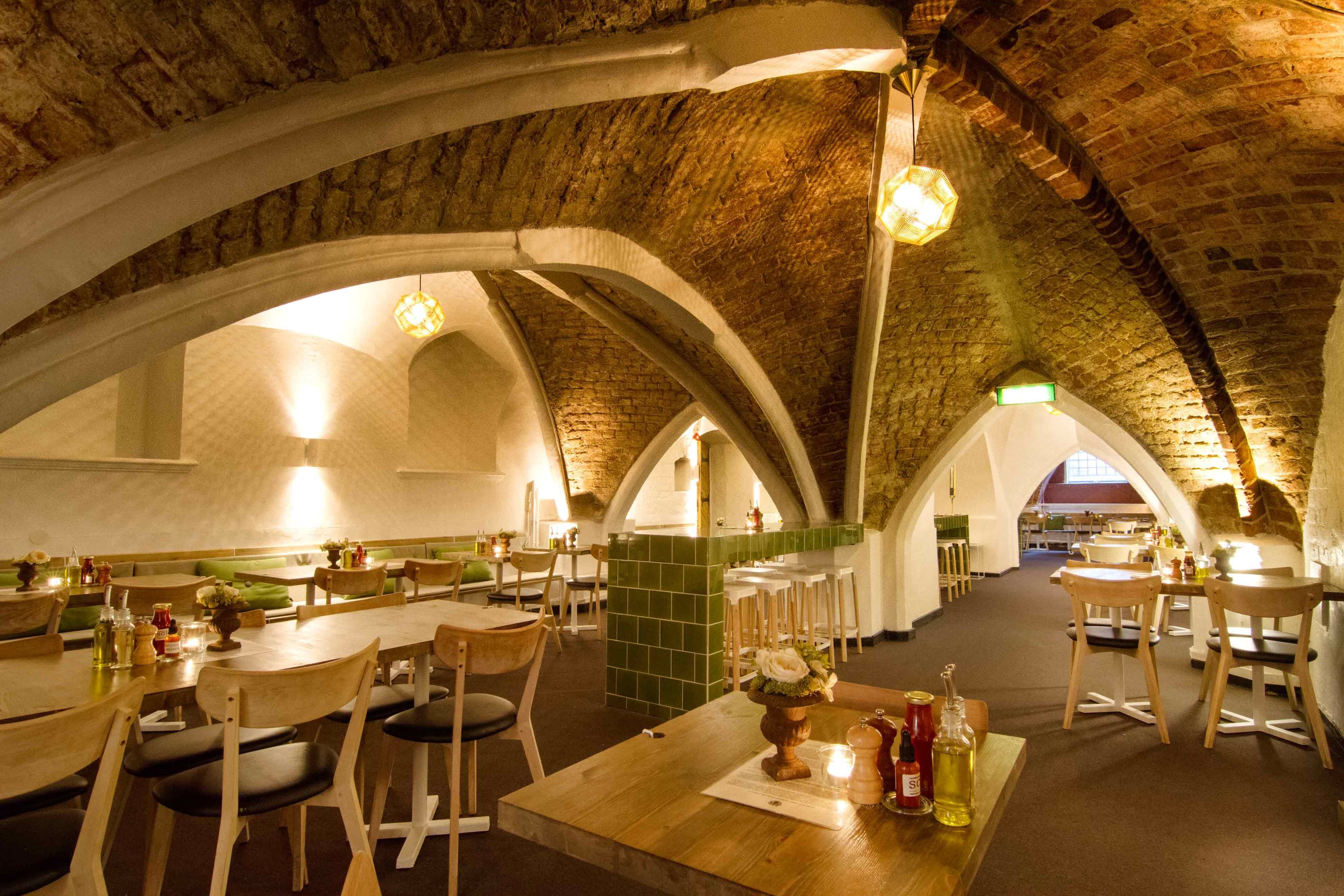 Mayfair Hotel Tunneln by null