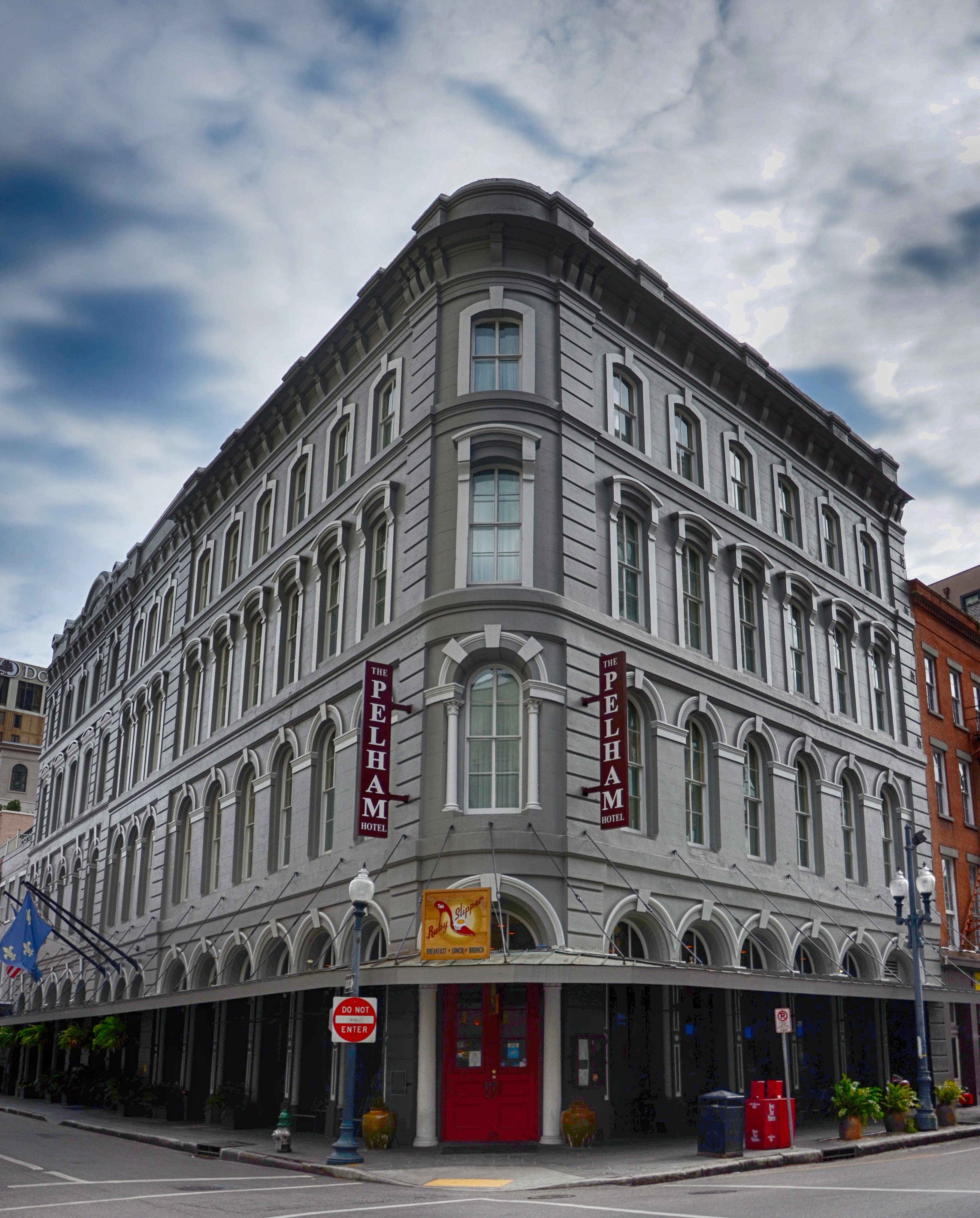 The Pelham Hotel by null