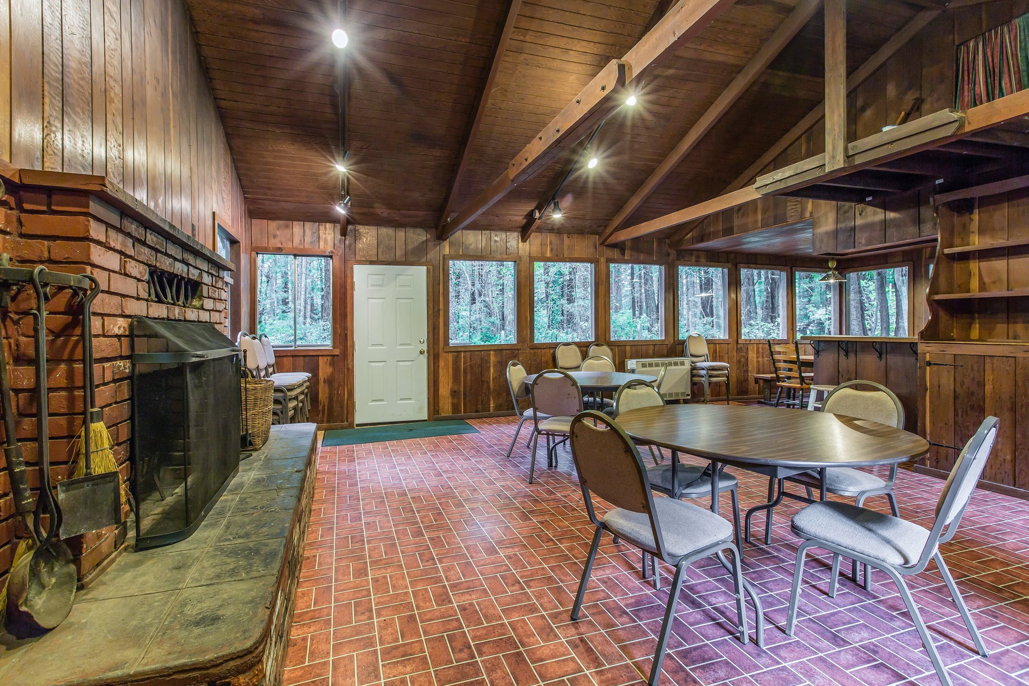 Emerald Forest Cabins & RV by null